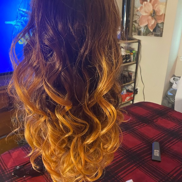Beautiful unused 3 Ombré color  wig - Picture 5 of 8